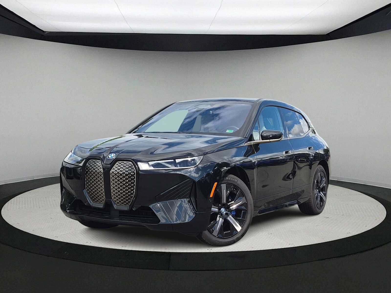Used 2024 BMW iX xDrive50 w/ Premium Package AWD/4WD video 1