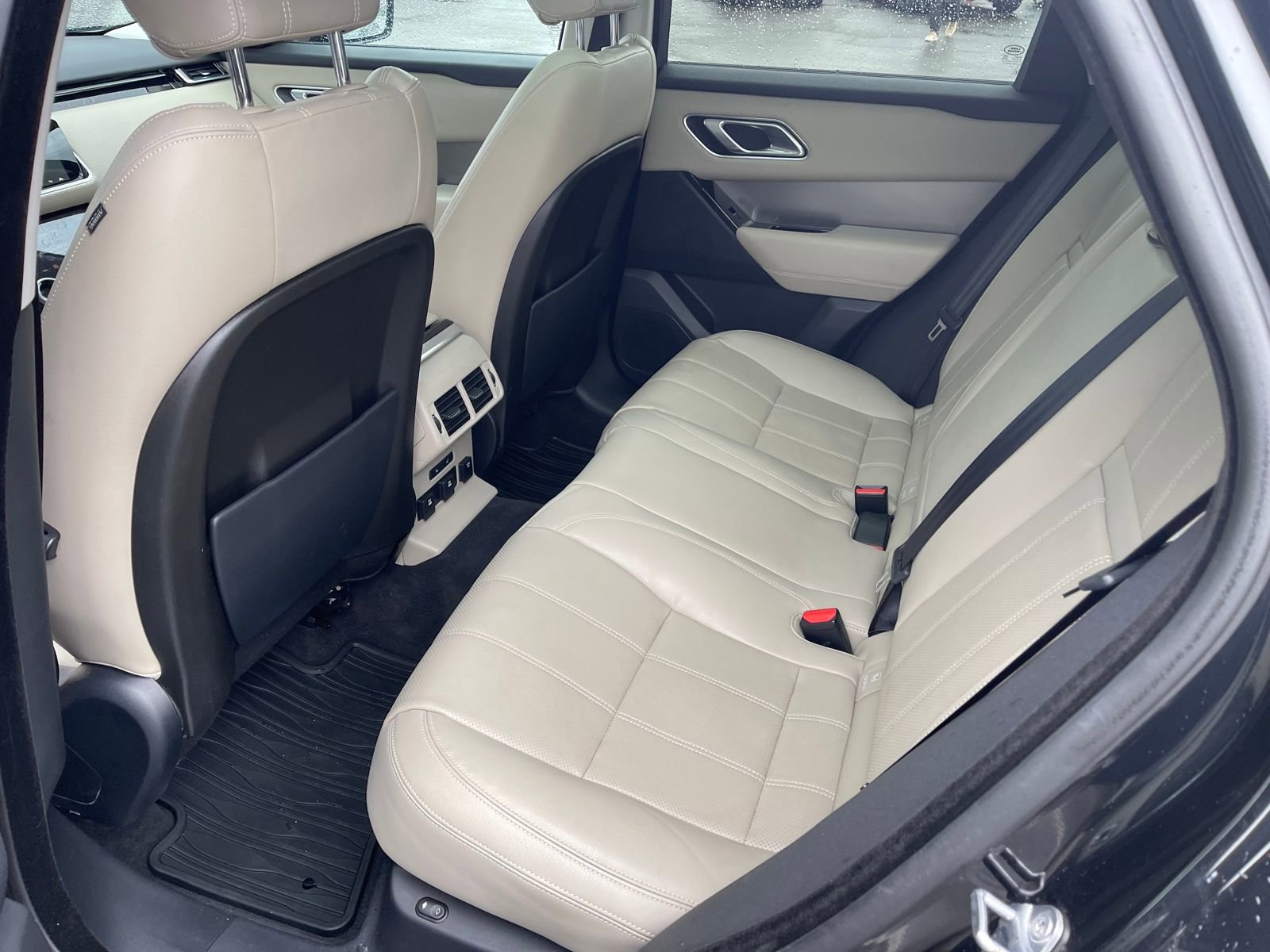 Used 2018 Land Rover Range Rover Velar S image 14