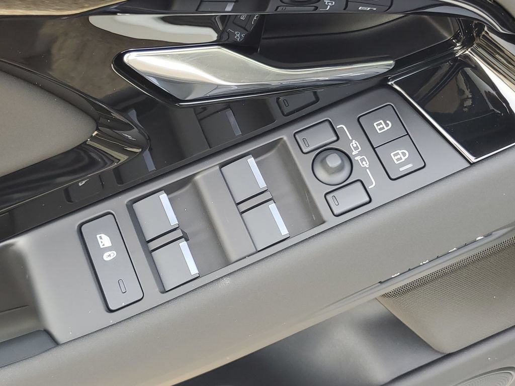 New 2026 Land Rover Range Rover Evoque S AWD/4WD image 9