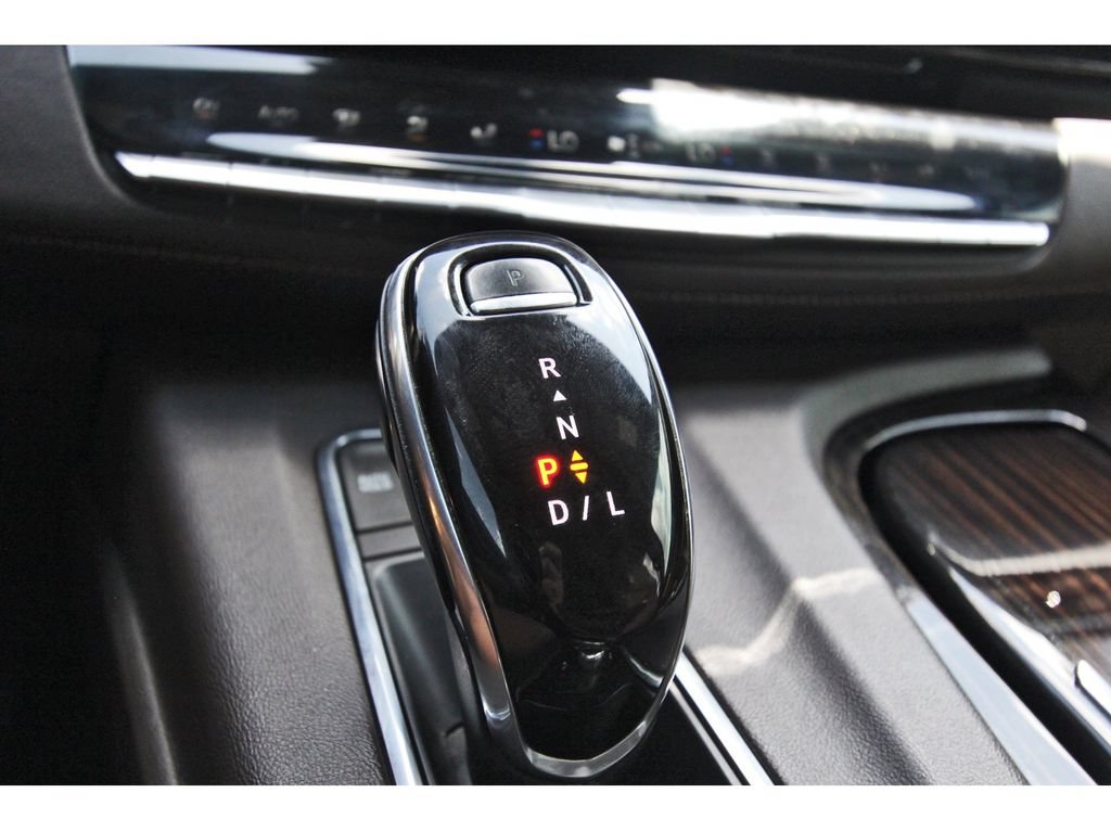 Used 2021 Cadillac Escalade Premium Luxury w/ Driver Assist Tech Package AWD/4WD image 22