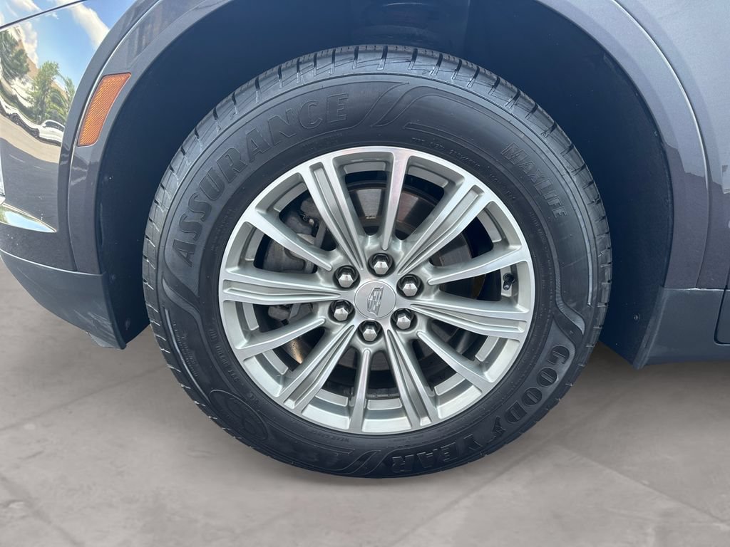 Used 2018 Cadillac XT5 Luxury w/ Driver Awareness Package FWD image 14