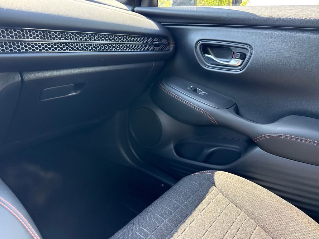 Used 2025 Honda HR-V Sport image 18