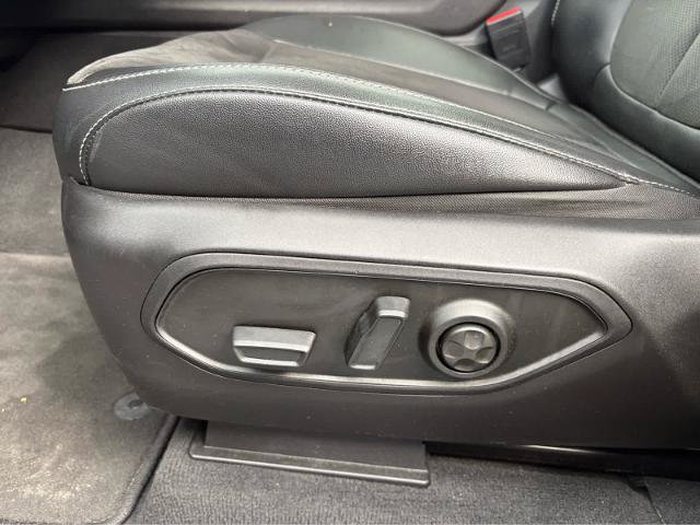 Used 2023 Jeep Grand Cherokee L Altitude AWD/4WD image 23