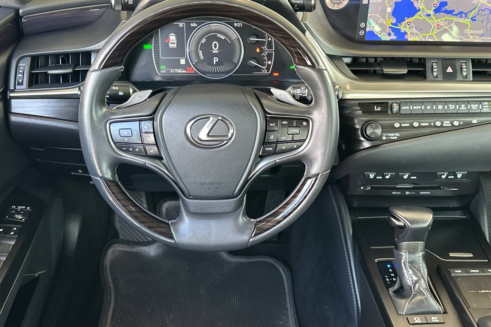 Used 2020 Lexus ES 300h w/ Premium Package FWD image 11