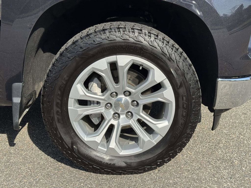 Used 2022 Chevrolet Silverado 1500 LTZ AWD/4WD image 27