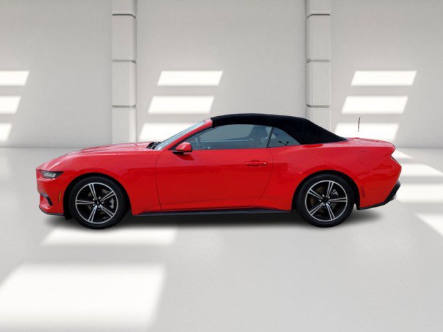 Used 2024 Ford Mustang Convertible image 5