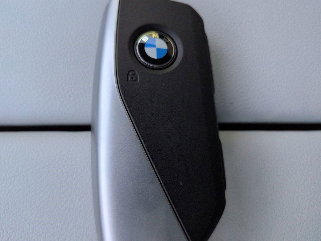 New 2026 BMW X5 xDrive40i w/ M Sport Package AWD/4WD image 30