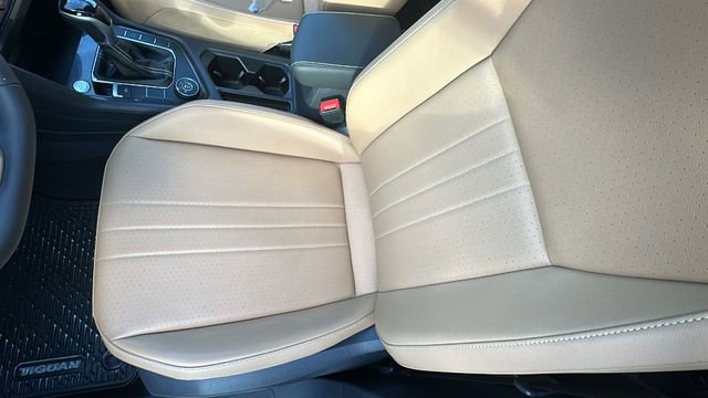 Used 2022 Volkswagen Tiguan SE image 18