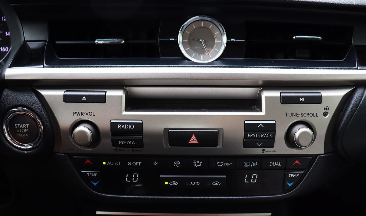 Used 2015 Lexus ES 350 FWD image 45