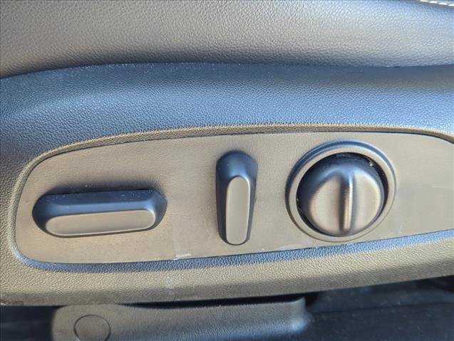 Used 2020 GMC Acadia Denali w/ Technology Package FWD image 9