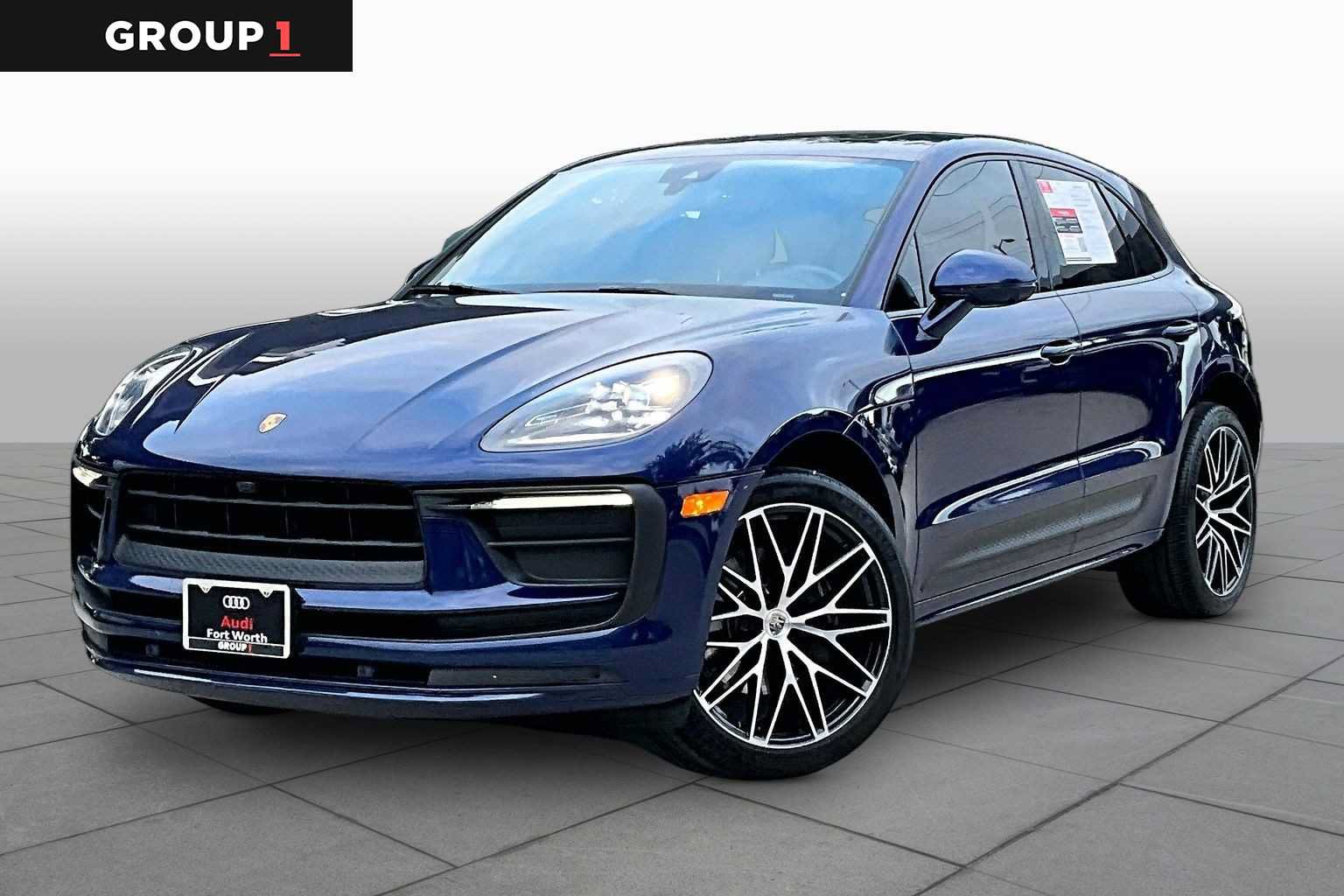 Used 2022 Porsche Macan AWD/4WD image 1