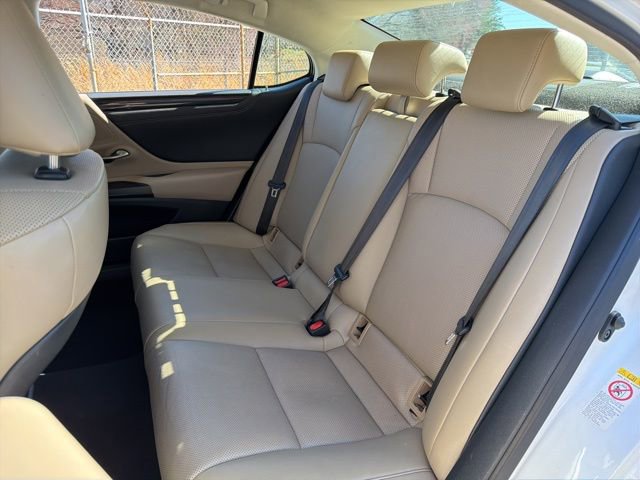 Used 2019 Lexus ES 350 Luxury w/ Premium Package image 23
