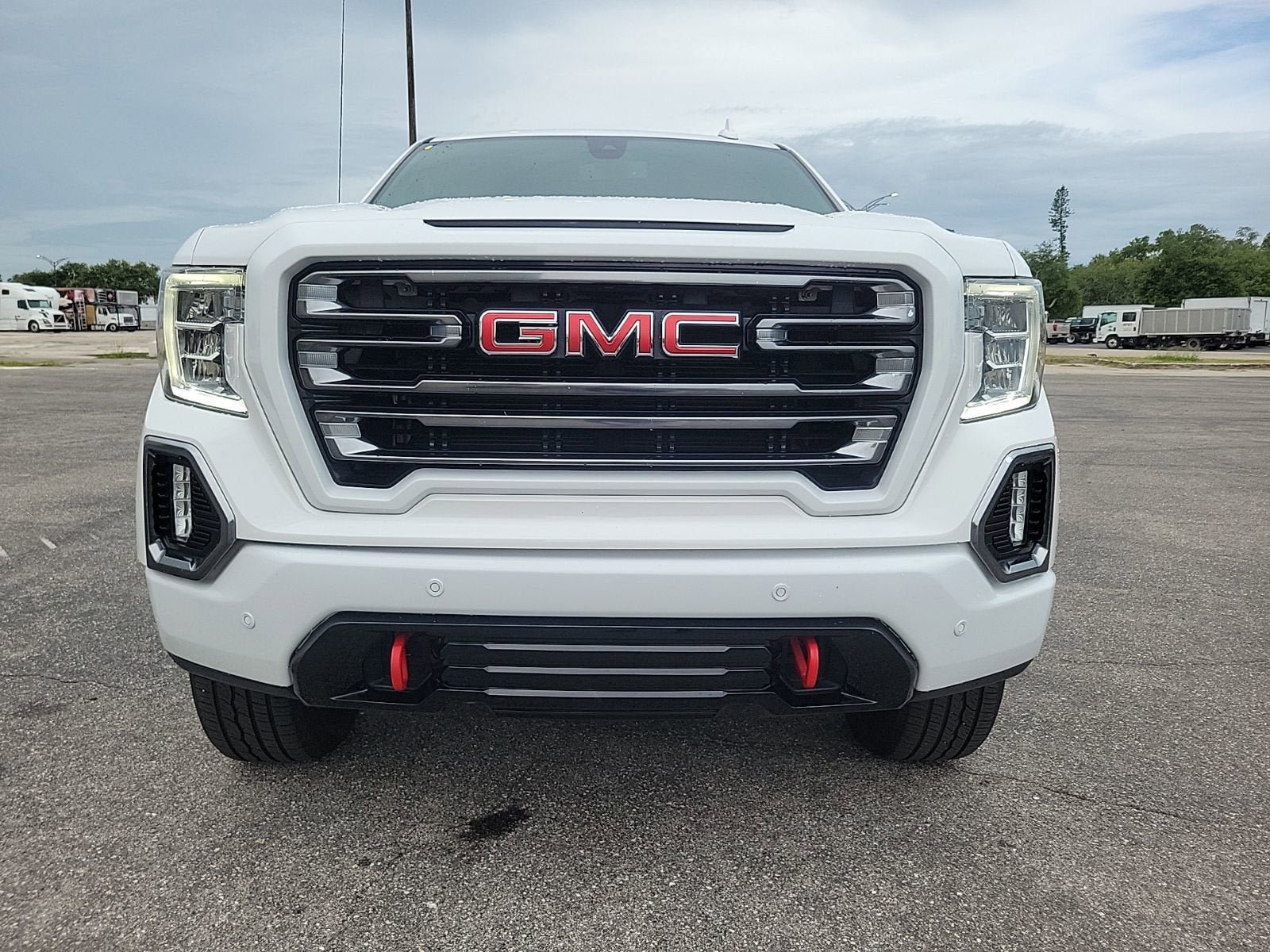 Used 2021 GMC Sierra 1500 AT4 w/ Driver Alert Package II AWD/4WD image 3