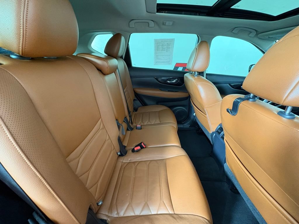 Used 2017 Nissan Rogue SL w/ SL Premium Package FWD image 48