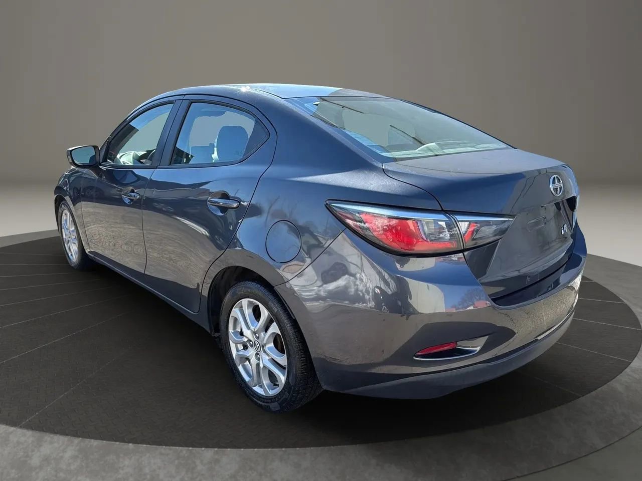 Used 2016 Scion iA image 7