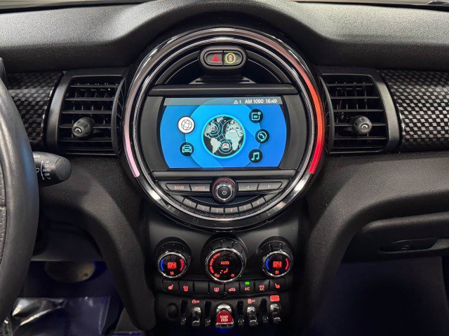 Used 2020 MINI Cooper S image 23