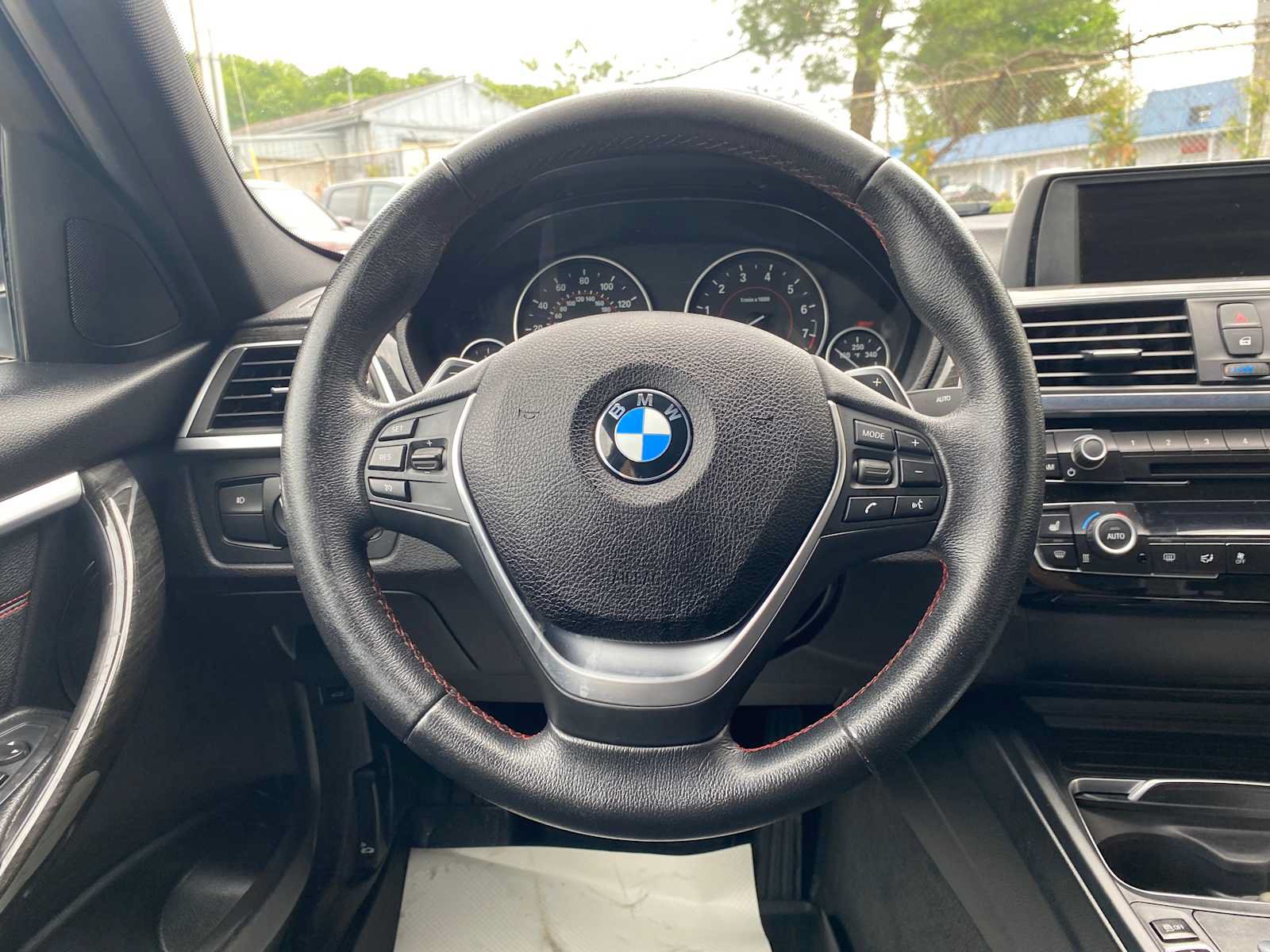 Used 2017 BMW 330i Sedan RWD image 13