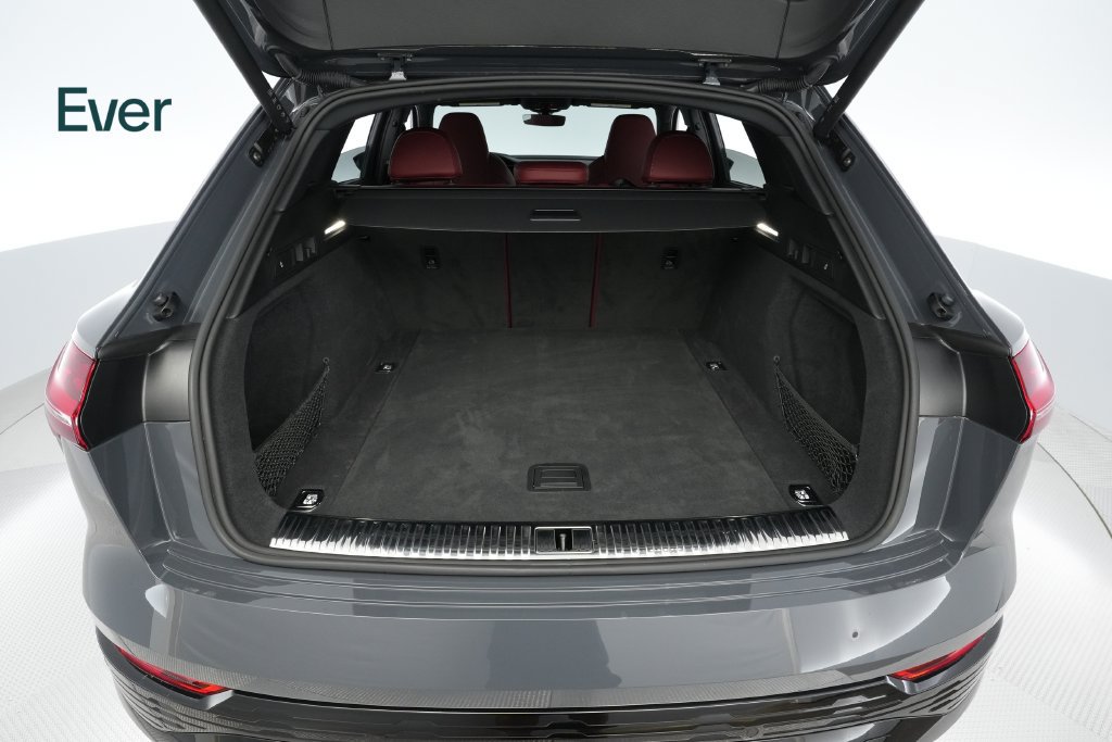 Used 2024 Audi Q8 e-tron Premium Plus w/ Prestige Package AWD/4WD image 8