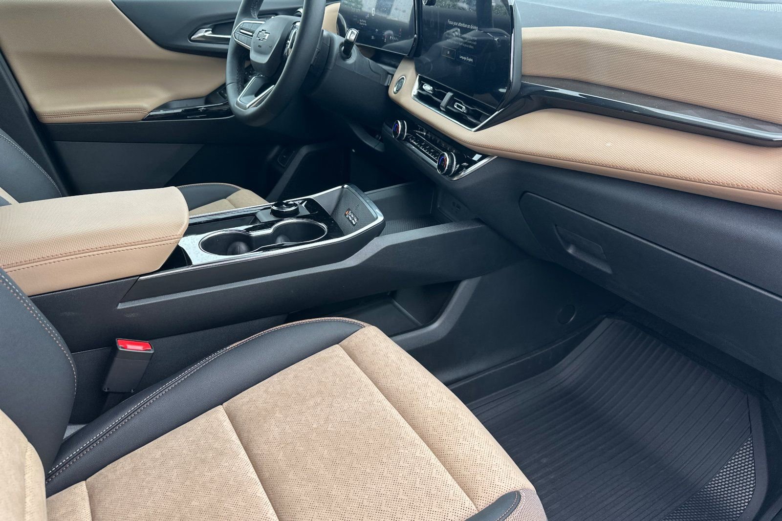 New 2026 Chevrolet Equinox ACTIV w/ Convenience Package III image 18