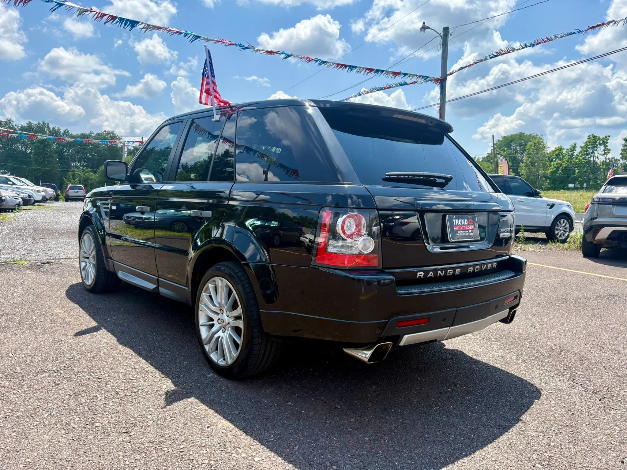 Used 2011 Land Rover Range Rover Sport HSE LUX AWD/4WD image 3