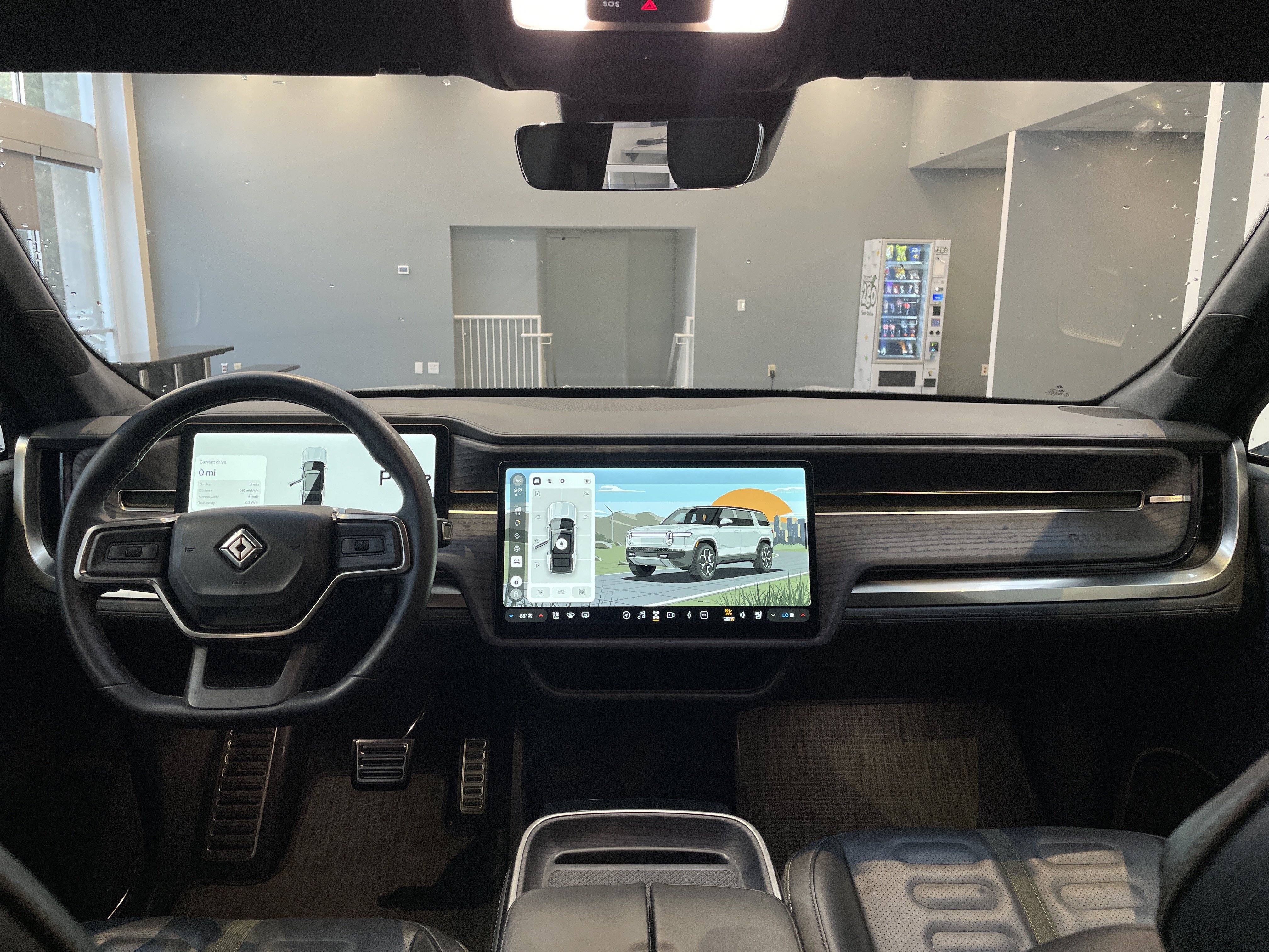 Used 2024 Rivian R1S Adventure Dual AWD/4WD image 33