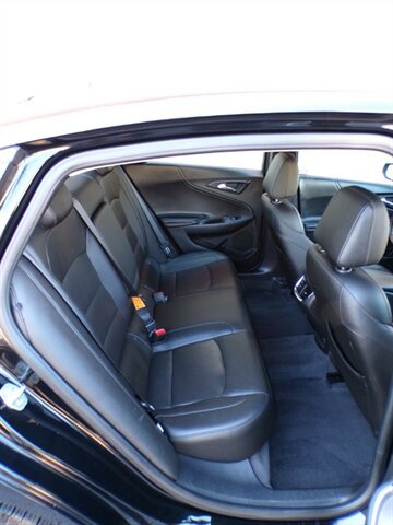 Used 2019 Chevrolet Malibu LT w/ Leather Package FWD image 24