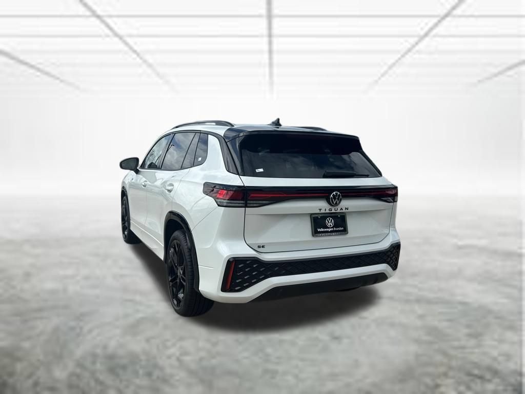 New 2026 Volkswagen Tiguan SE R-Line FWD image 3