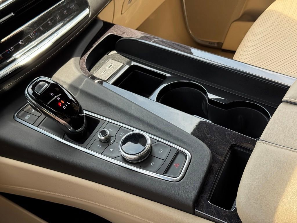 Certified 2023 Cadillac Escalade Premium Luxury w/ LPO, Floor Liner Package AWD/4WD image 34