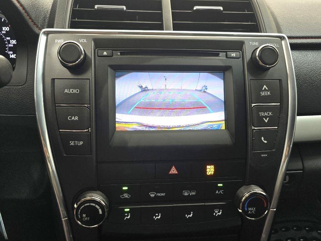 Used 2017 Toyota Camry SE w/ Moonroof Package FWD image 26