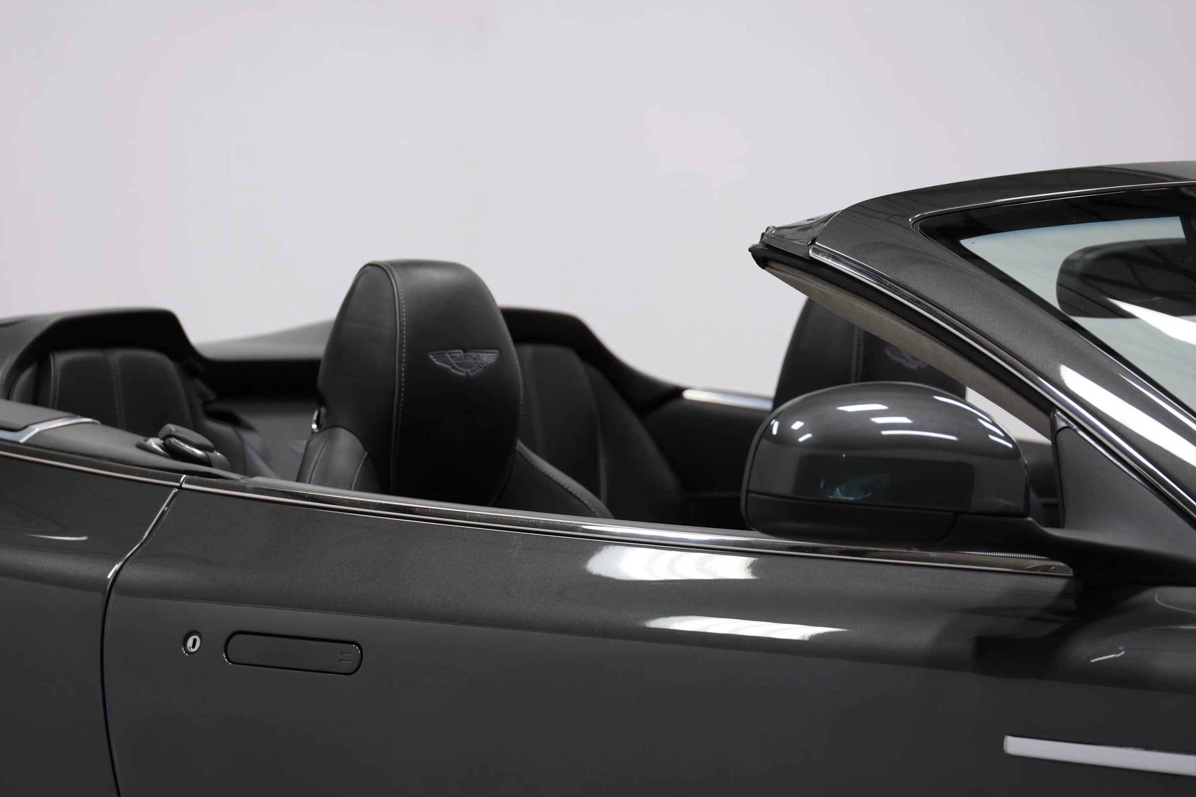 Used 2012 Aston Martin Virage Volante image 94