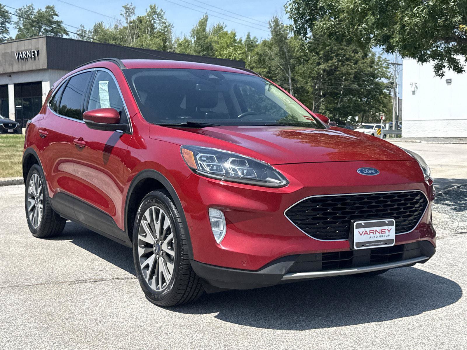 Used 2020 Ford Escape Titanium AWD/4WD image 3