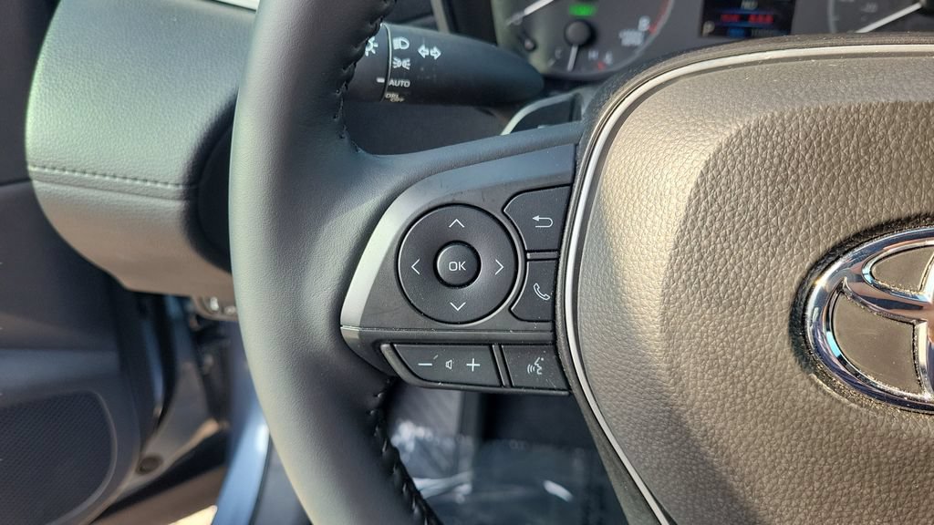 Used 2024 Toyota Corolla Cross AWD Hybrid image 20