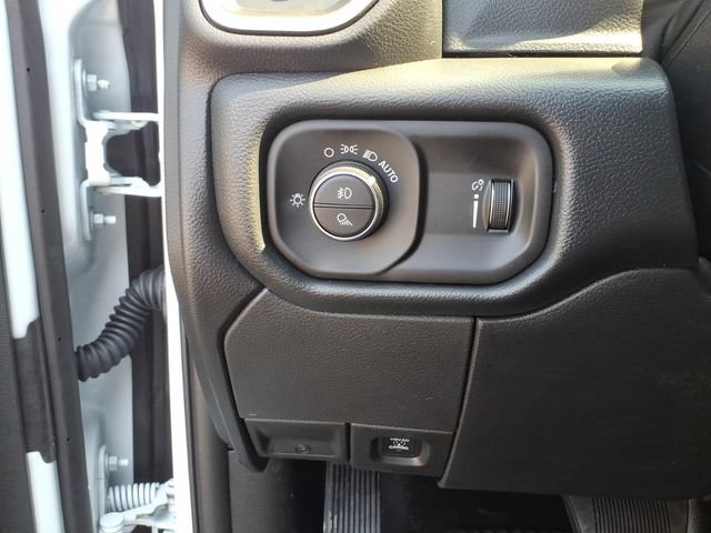 New 2026 RAM 3500 Tradesman AWD/4WD image 16
