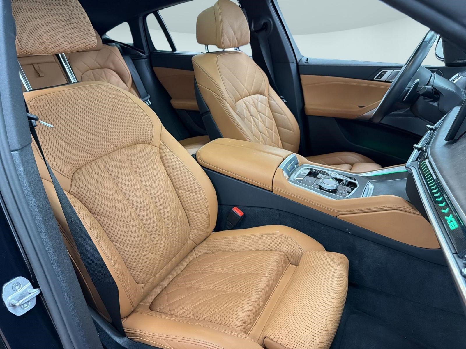 Certified 2024 BMW X6 xDrive40i w/ Executive Package image 29