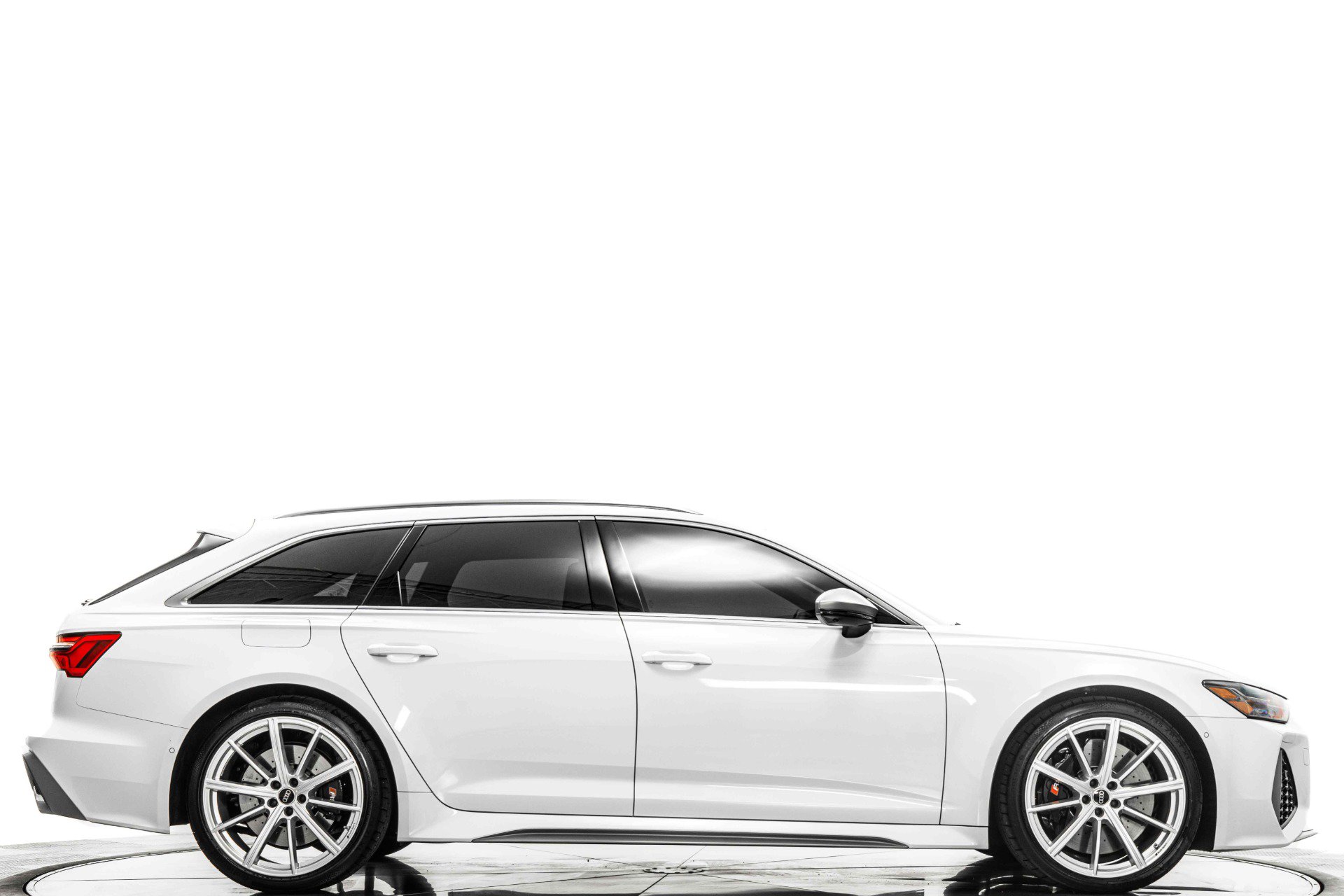 Used 2025 Audi RS 6 performance AWD/4WD image 2