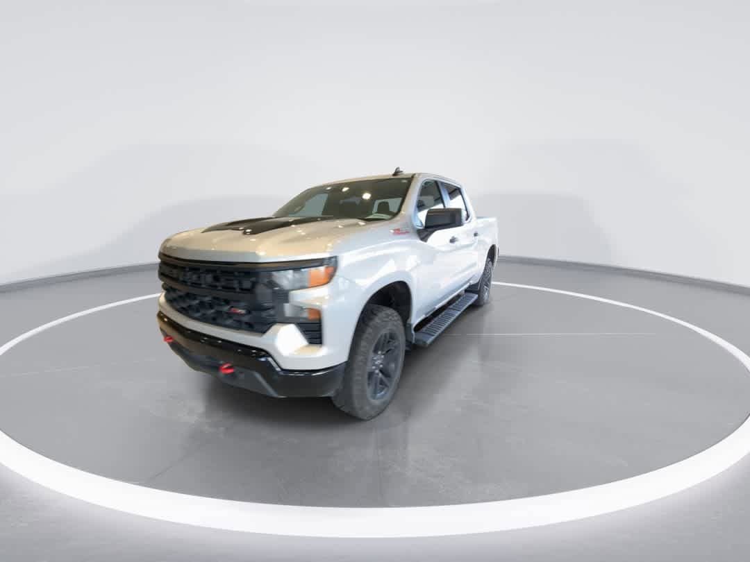 Used 2022 Chevrolet Silverado 1500 Custom Trail Boss AWD/4WD image 4