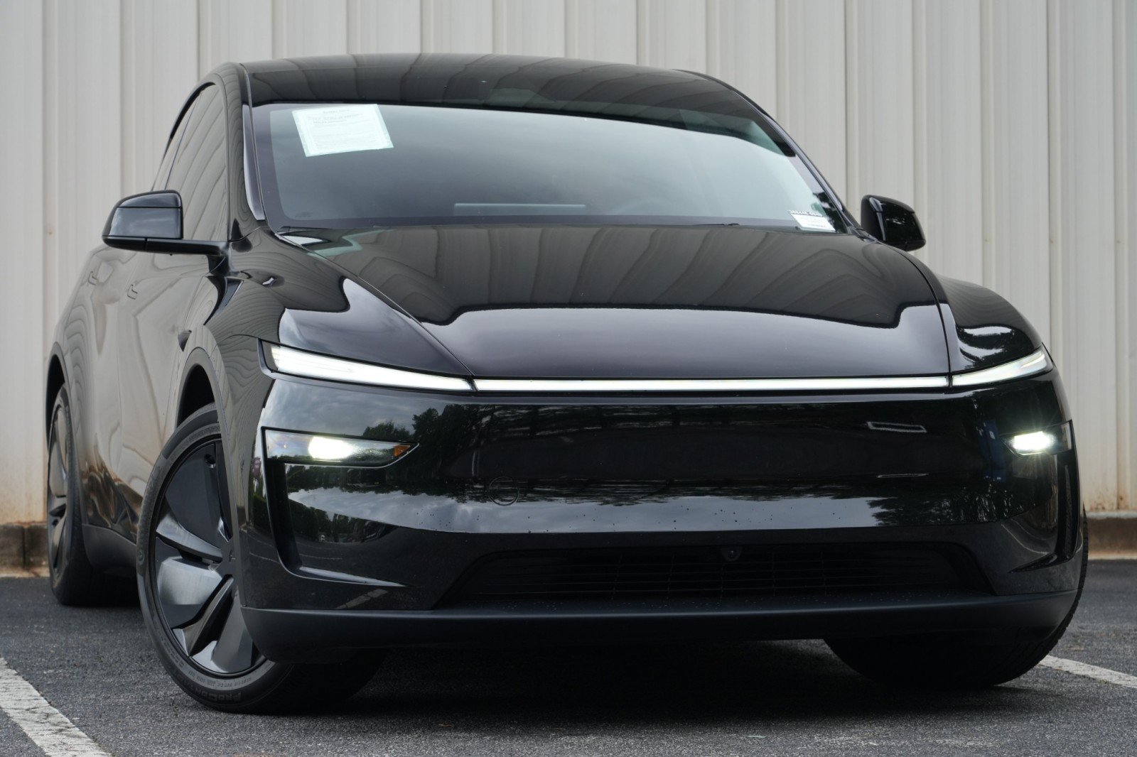 Used 2026 Tesla Model Y 2WD image 4