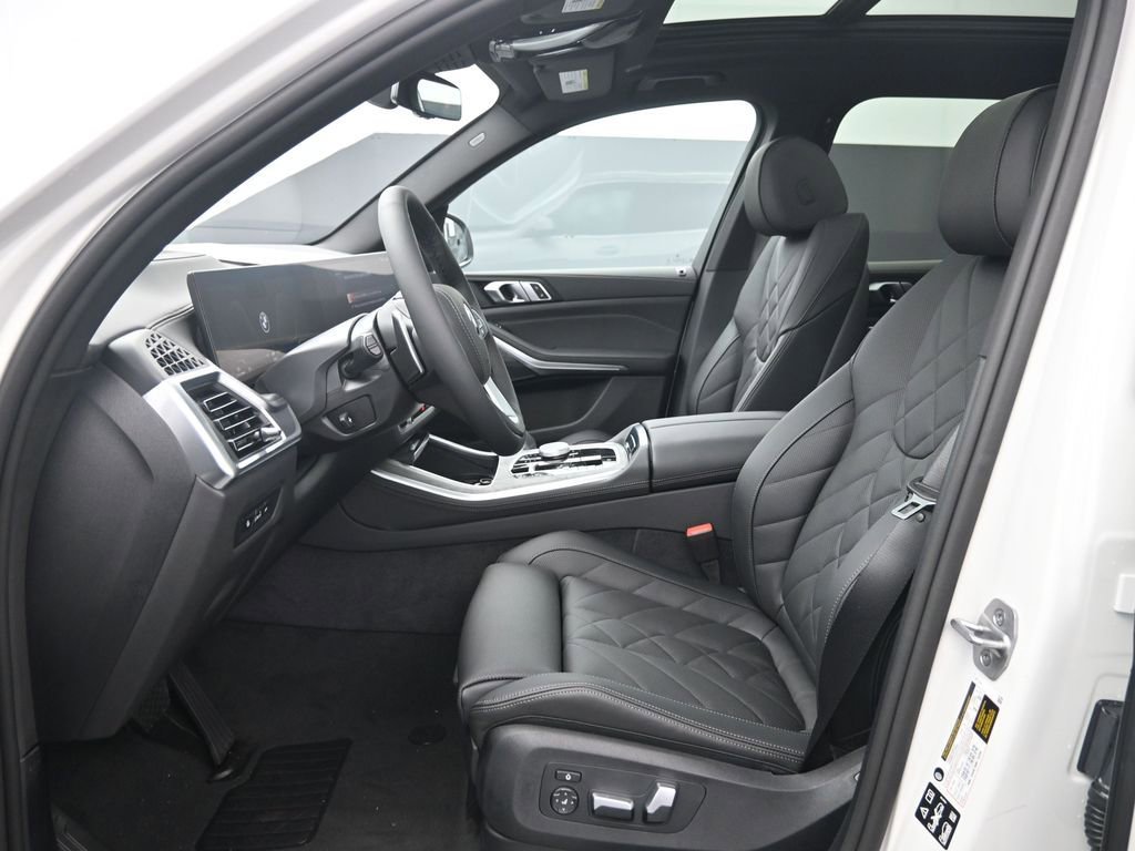 New 2026 BMW X5 xDrive40i w/ Parking Assistance Package AWD/4WD image 12