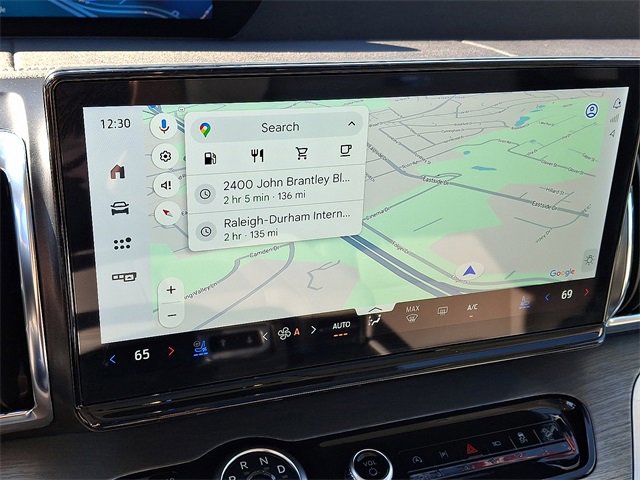 Used 2025 Ford Expedition Max Platinum image 17