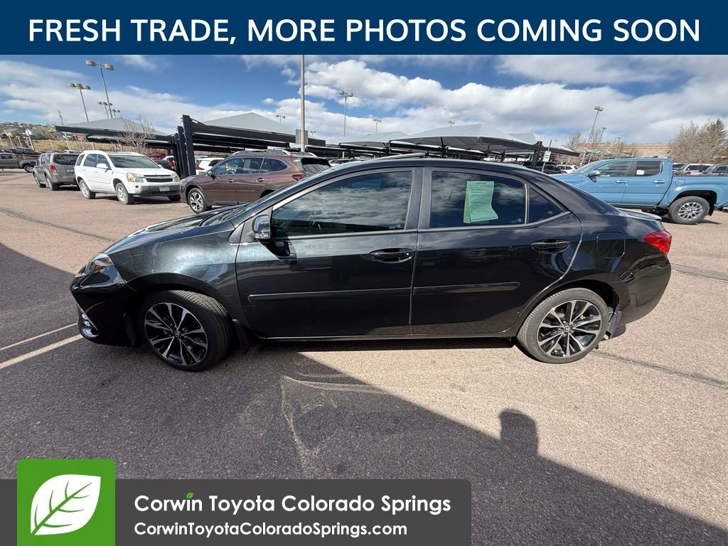 Used 2018 Toyota Corolla SE w/ SE Premium Package FWD image 5