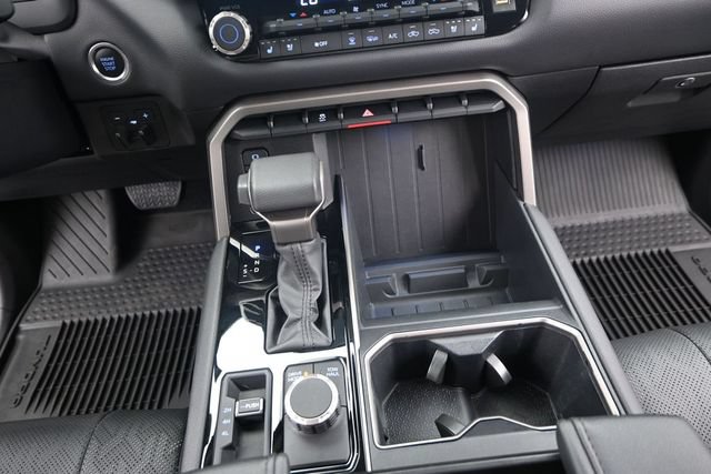Used 2024 Toyota Tundra Limited AWD/4WD image 8