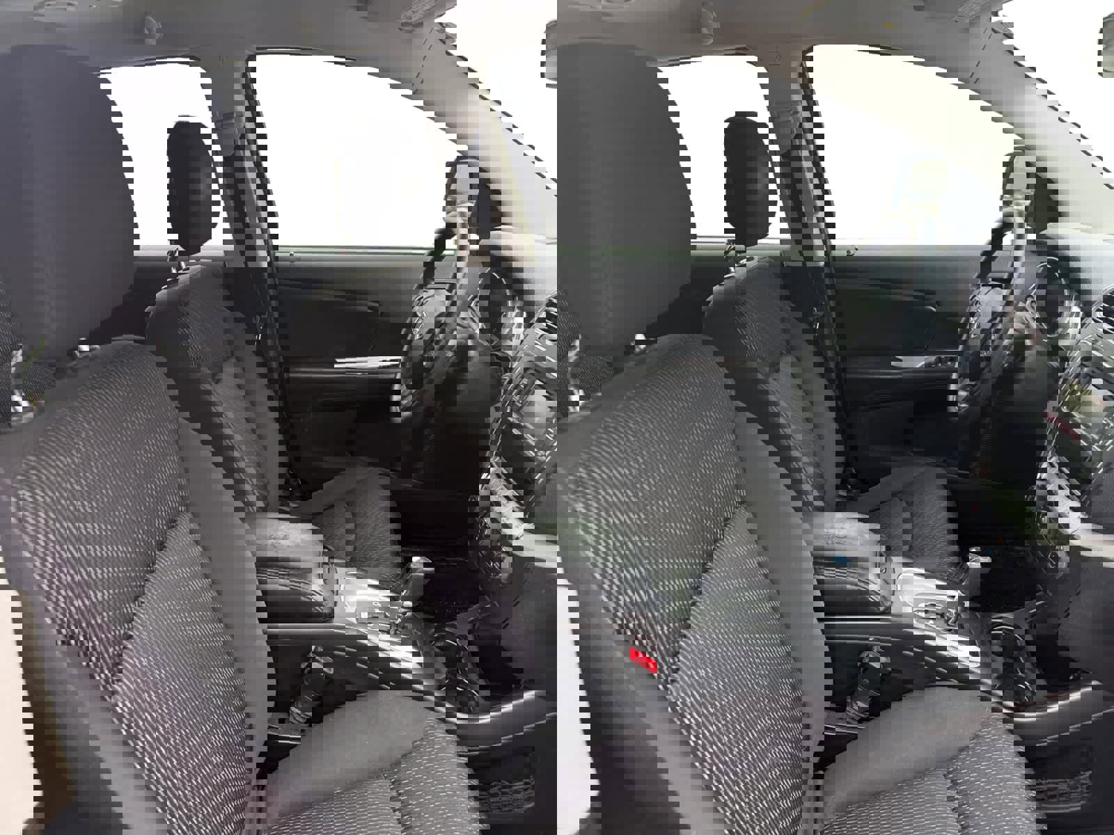 Used 2013 Dodge Journey SXT w/ Flexible Seating Group image 15