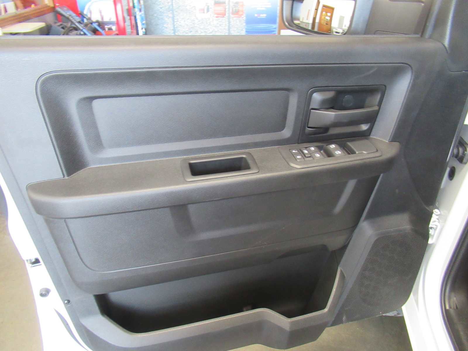 New 2026 RAM 2500 Tradesman w/ Chrome Appearance Group image 21