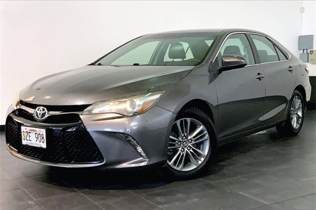 Used 2017 Toyota Camry SE image 1