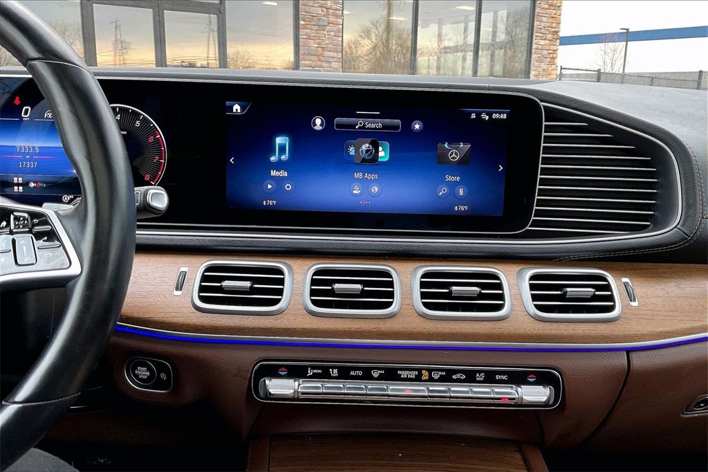 Used 2024 Mercedes-Benz GLS 450 4MATIC image 15