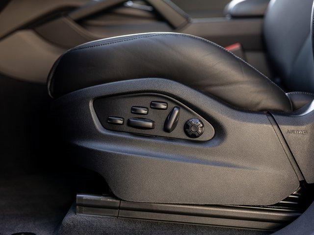 New 2026 Porsche Cayenne GTS image 40