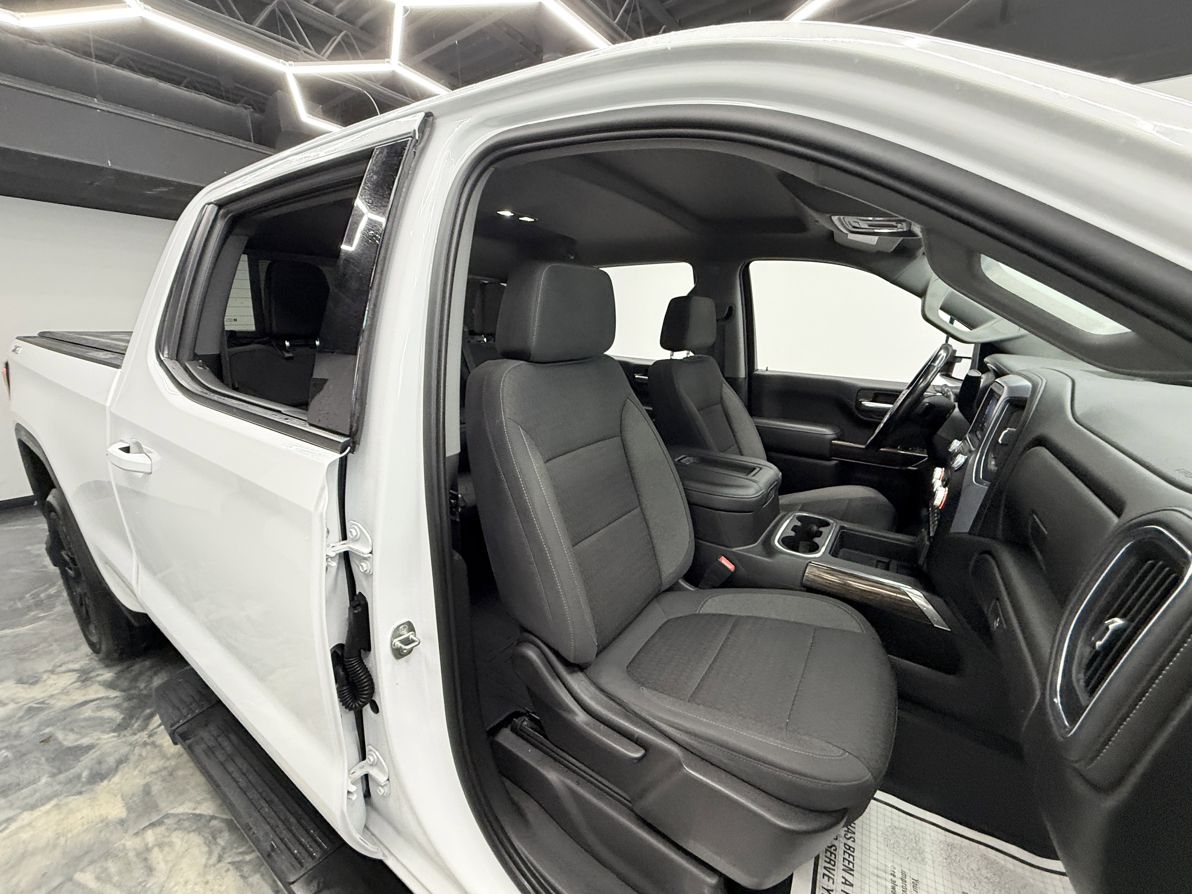 Used 2020 GMC Sierra 1500 Elevation image 22