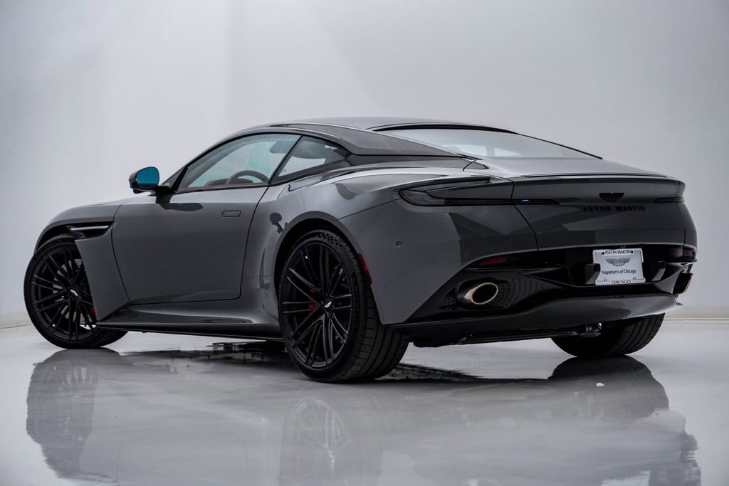Used 2024 Aston Martin DB12 Coupe image 8
