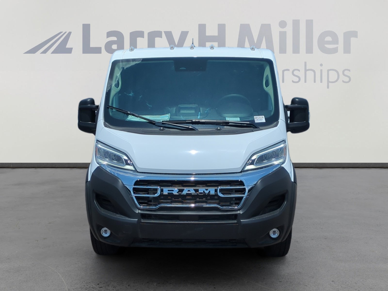 New 2025 RAM ProMaster 2500 w/ Quick Order Package 22G SLT image 8