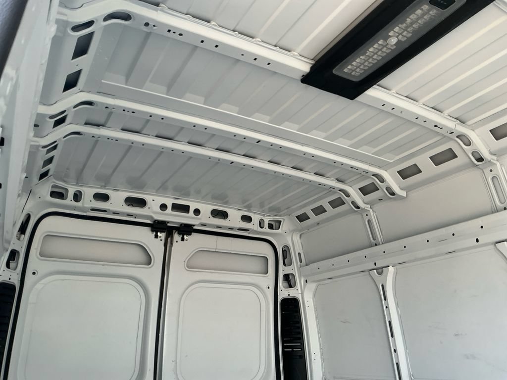 Used 2025 RAM ProMaster 2500 w/ Convenience Group FWD image 18